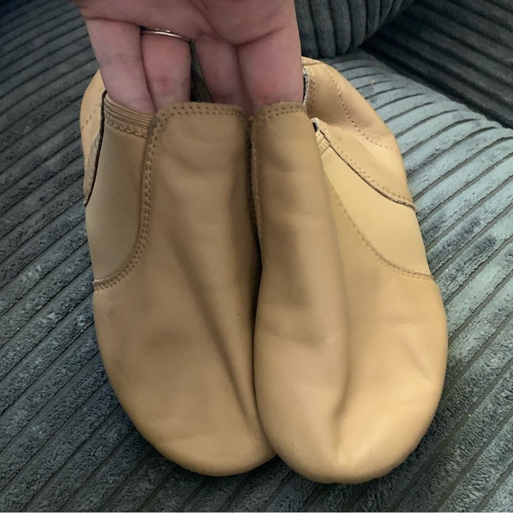 Little girls jazz shoes